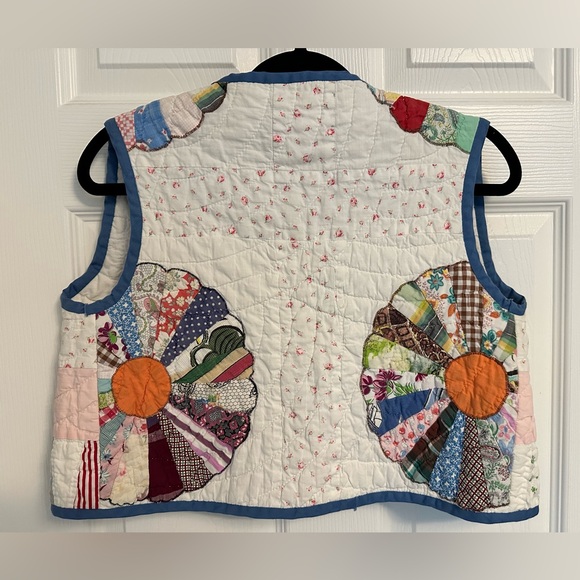 Upcycled vintage quilt vest - Picture 2 of 7